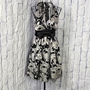 SPEECHLESS‎ Black and Silver Ribbon Tie Mini Prom Dress Medium